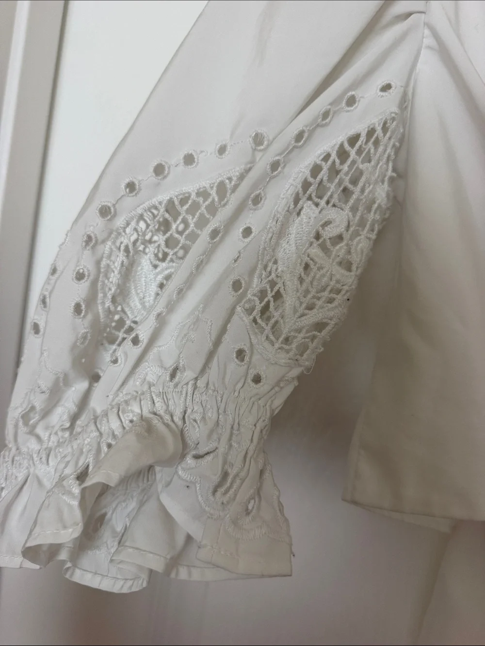 Zara White Eyelet Puff Sleeve Tie Front Crop Top Size Small